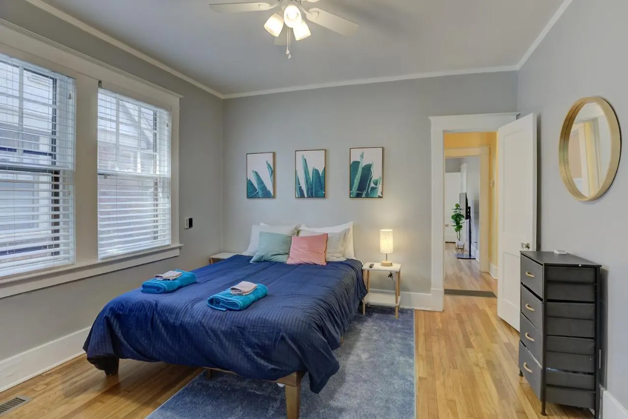 Dom wakacyjny Spacious Bungalow With 6 Beds, Games, And Fire Pit - Close To Beale Street, Bbq, Graceland, & Liberty Bowl Memphis