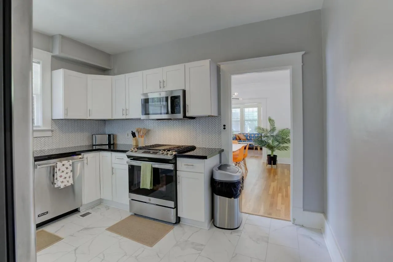 בית נופש ממפיס Spacious Bungalow With 6 Beds, Games, And Fire Pit - Close To Beale Street, Bbq, Graceland, & Liberty Bowl ארצות הברית