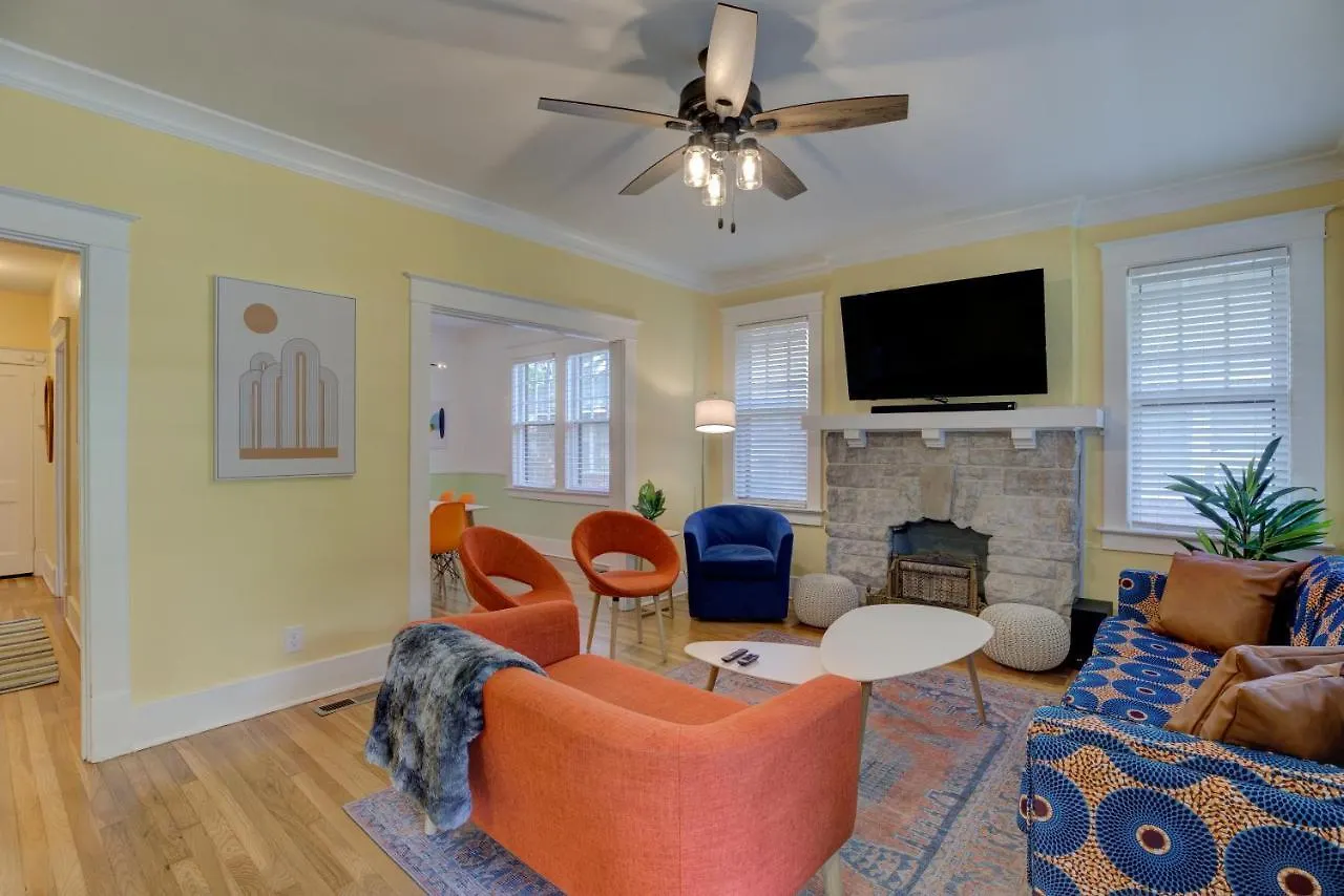 ממפיס Spacious Bungalow With 6 Beds, Games, And Fire Pit - Close To Beale Street, Bbq, Graceland, & Liberty Bowl 0*,  ארצות הברית