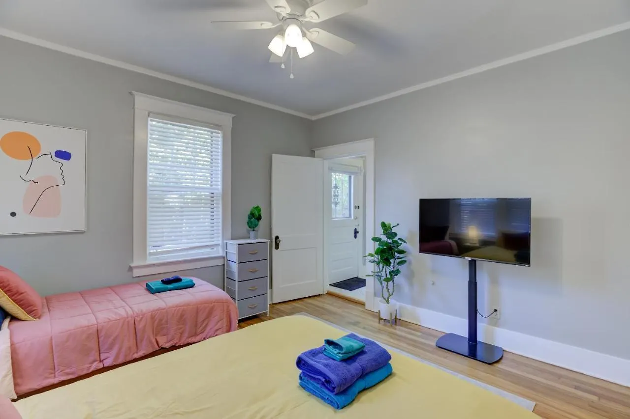 ממפיס Spacious Bungalow With 6 Beds, Games, And Fire Pit - Close To Beale Street, Bbq, Graceland, & Liberty Bowl ארצות הברית
